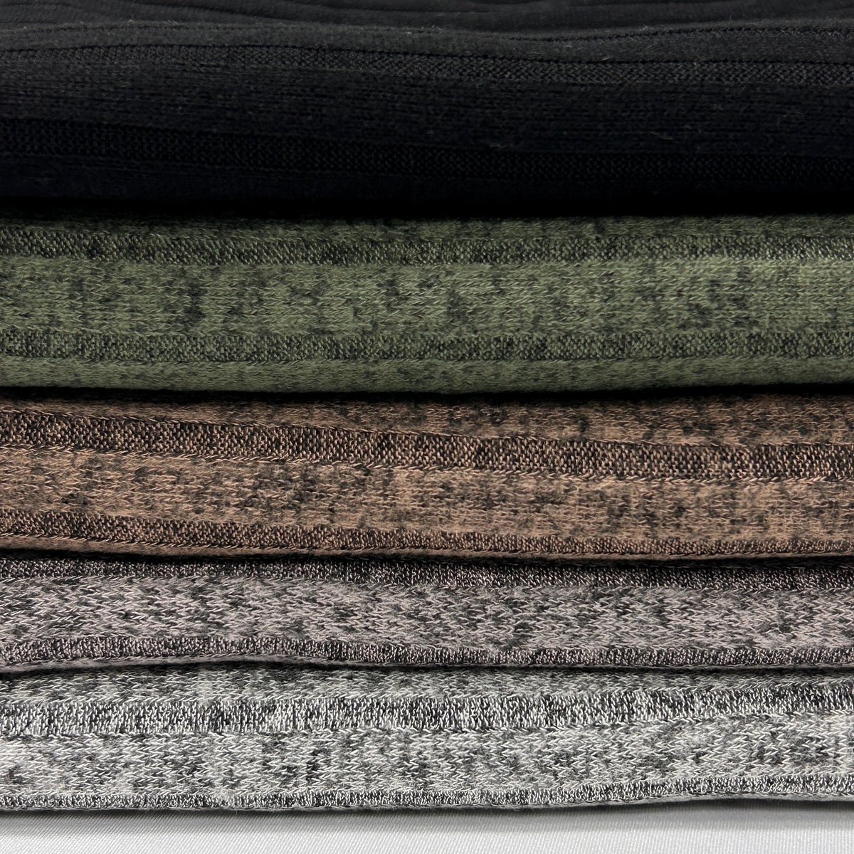 Soft Brush Rib Knit Fabric for Clothing - 8x4 Texture - Perfect for Sweaters and Cardigans / 8x4 T.R Brib